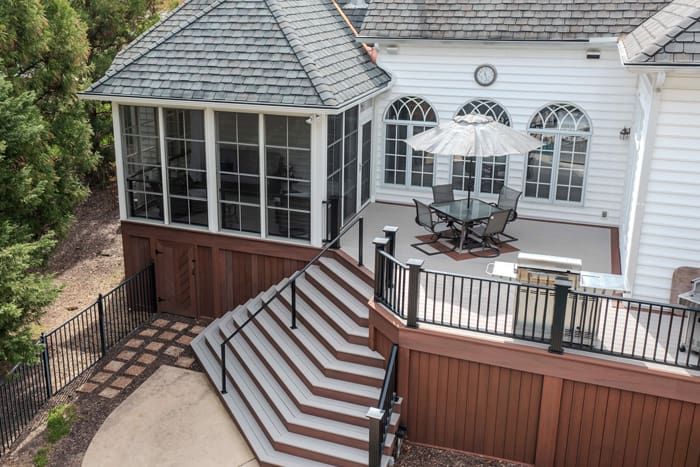 700x467_Image Carousel-Deck25